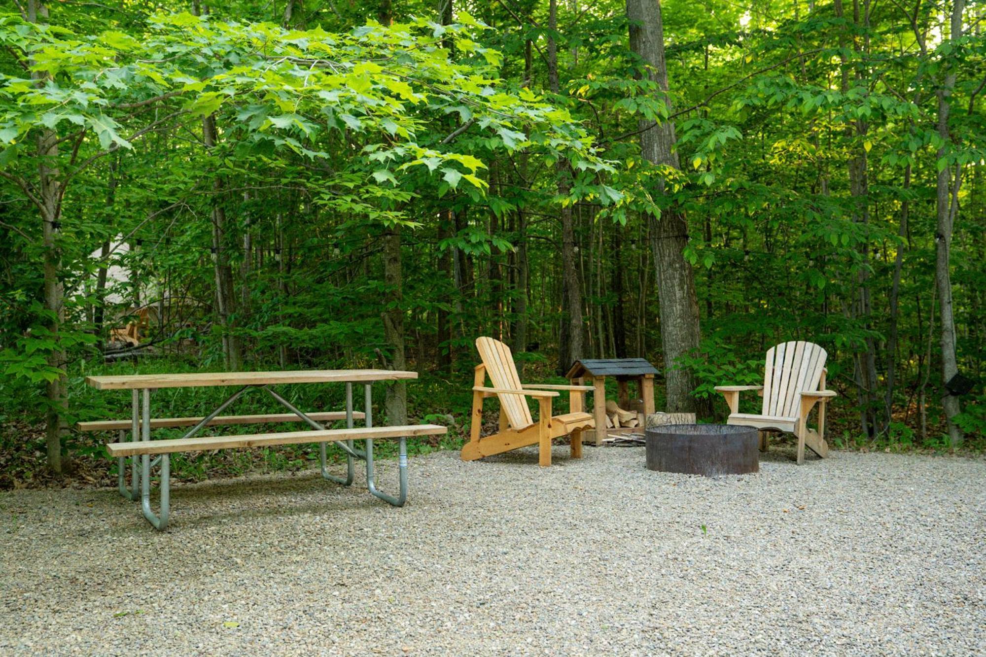 فندق Grotto Getaway Miller Lake المظهر الخارجي الصورة